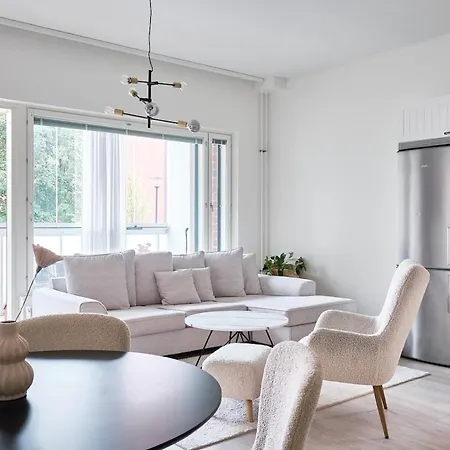 Modern Two-bedroom Huoneisto